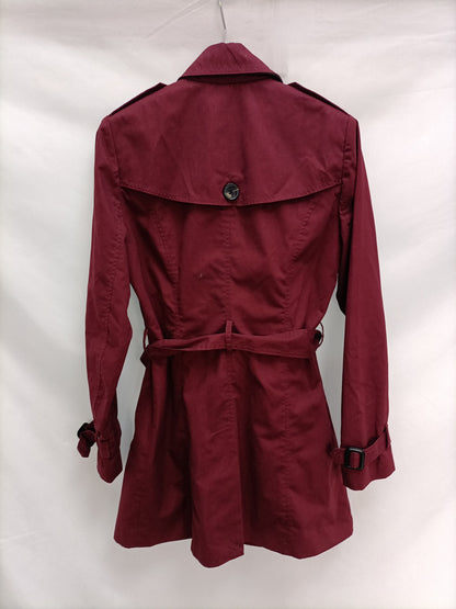 STRADIVARIUS. Burgundy Ts trench coat
