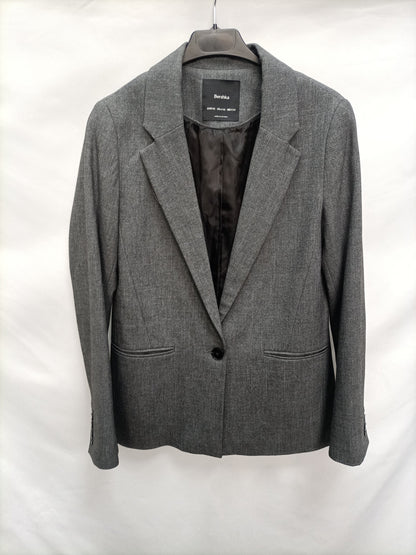 BERSHKA. Chaqueta americana gris oscuro T.xs