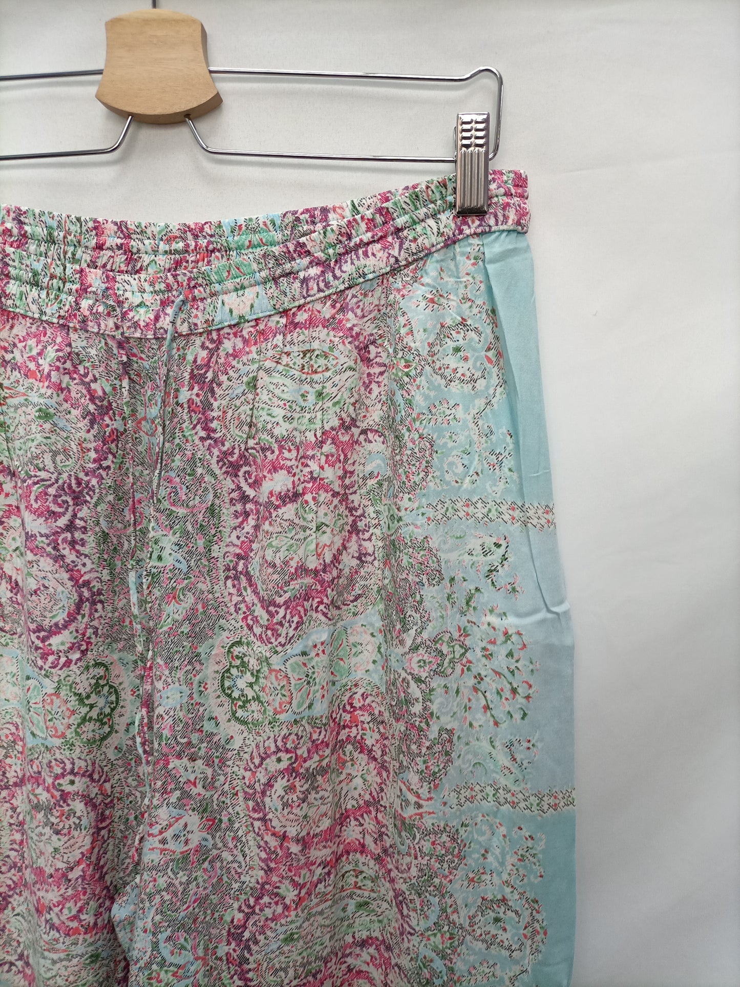 OYSHO. Pantalón fluido amebas T.u(l/xl)