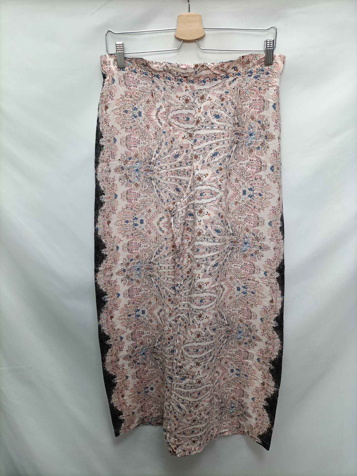 OYSHO. Pantalón Palazzo estampado T.l