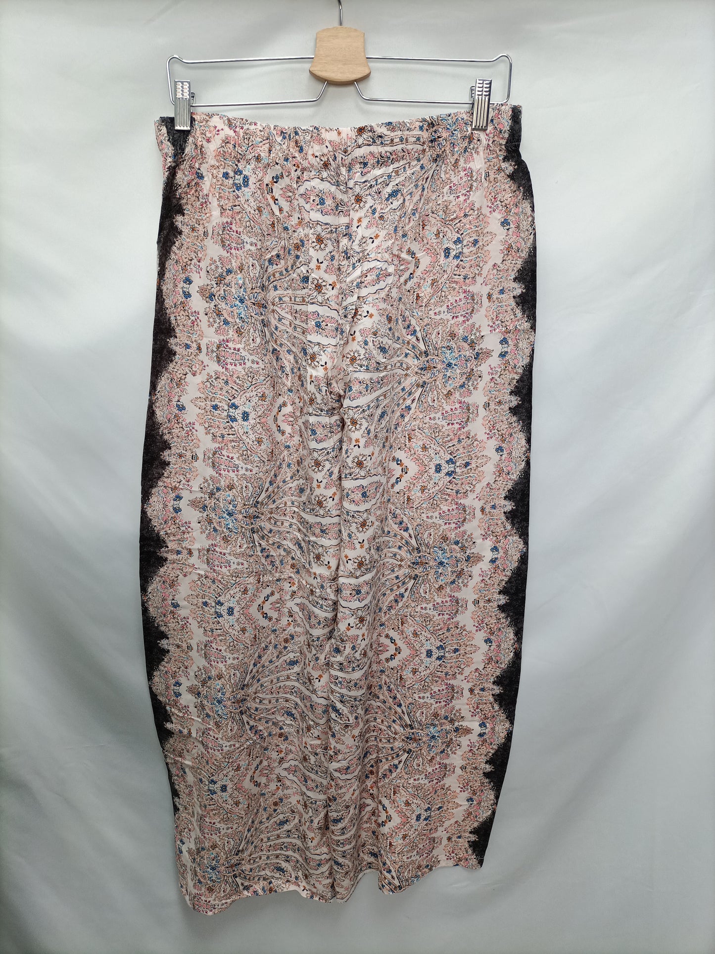 OYSHO. Pantalón Palazzo estampado T.l