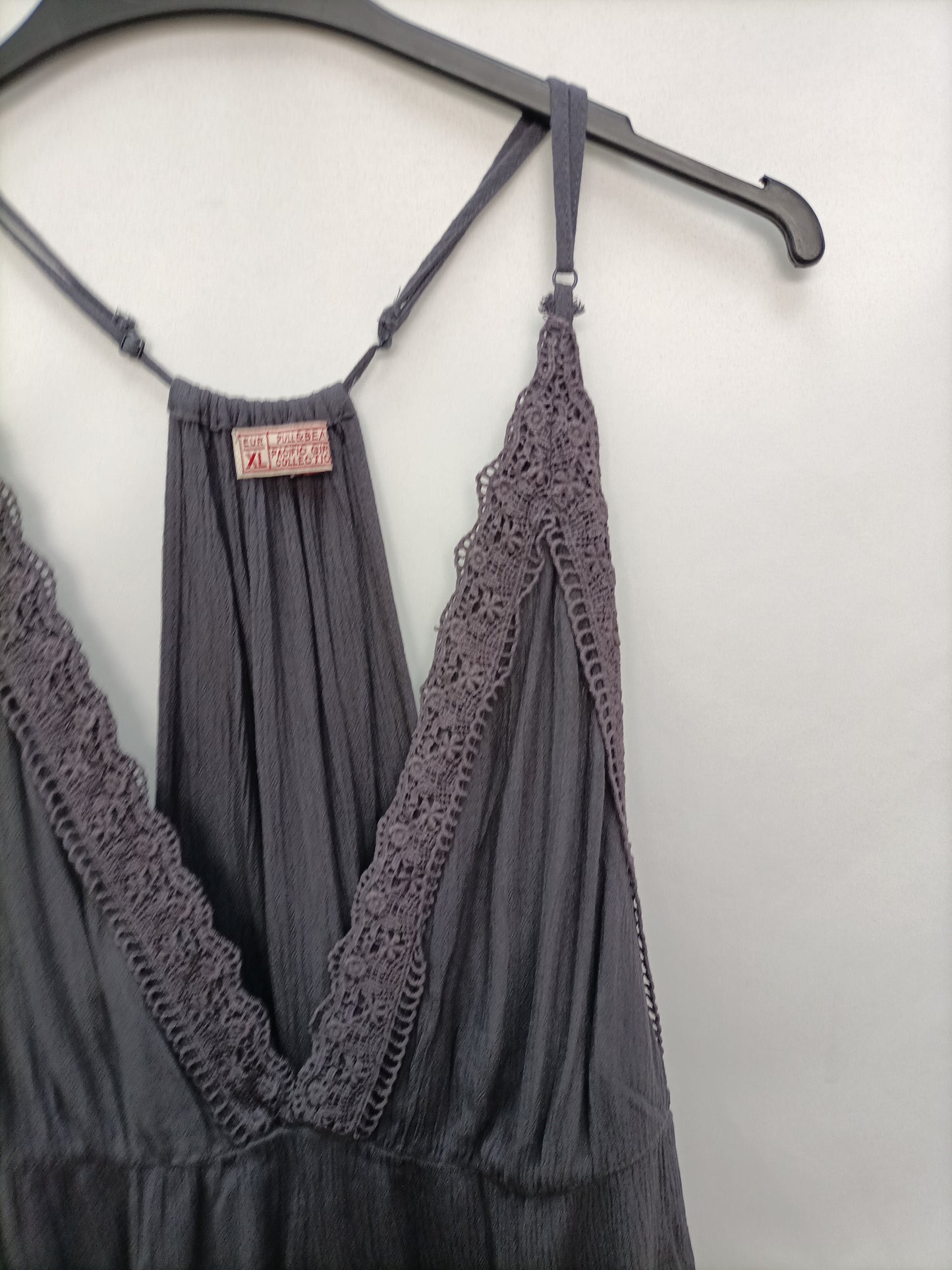 PULL&BEAR. Mono gris encaje T.xl