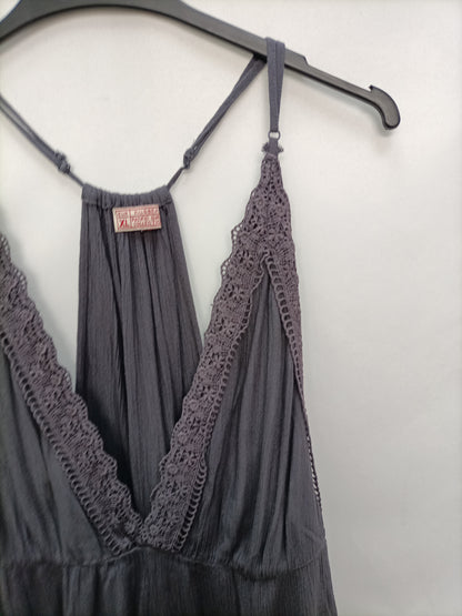 PULL&BEAR. Mono gris encaje T.xl