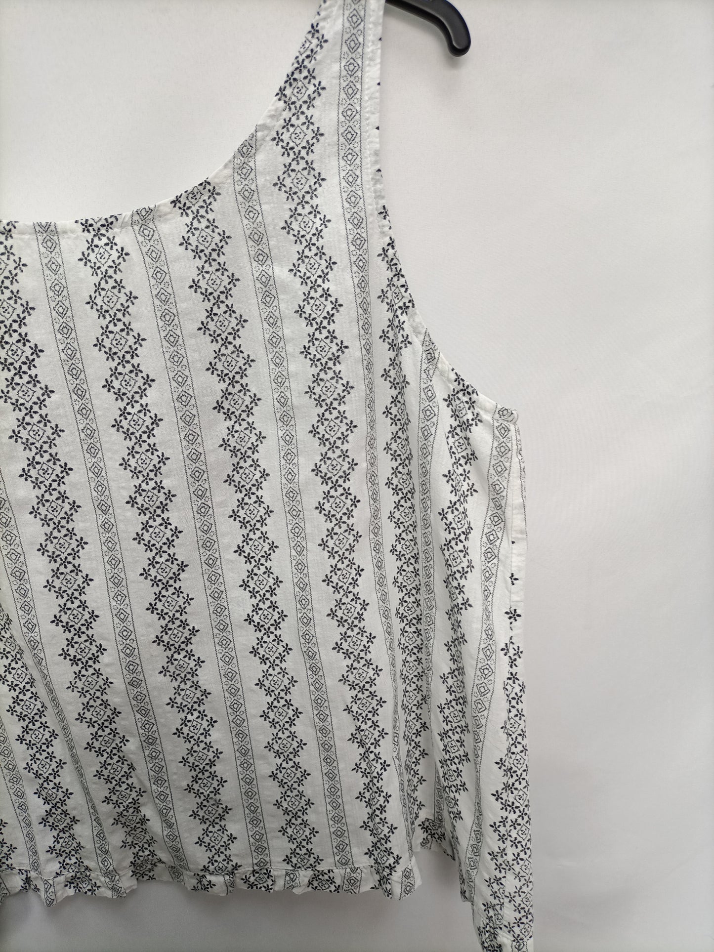 RENATTA&CO. Blusa blanca flores T.u (s)