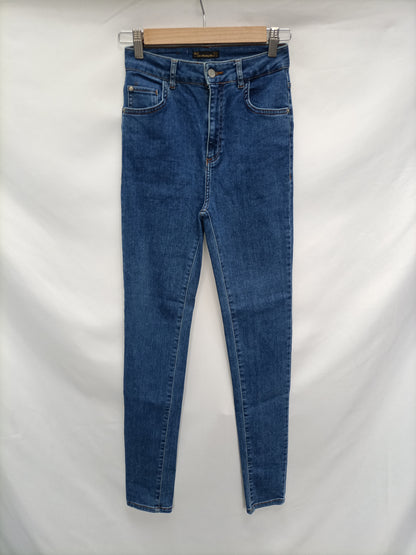 PULL& BEAR. Pantalón vaquero básico T.36