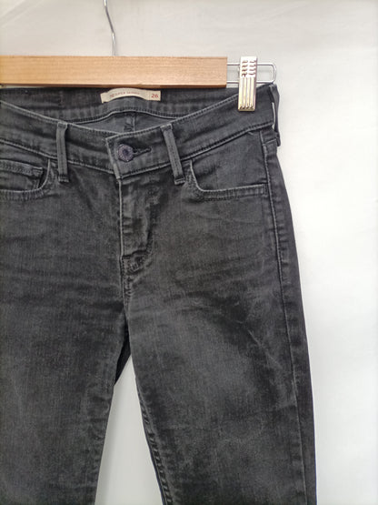 LEVI'S. pantalón negro lavado T.26 (32)