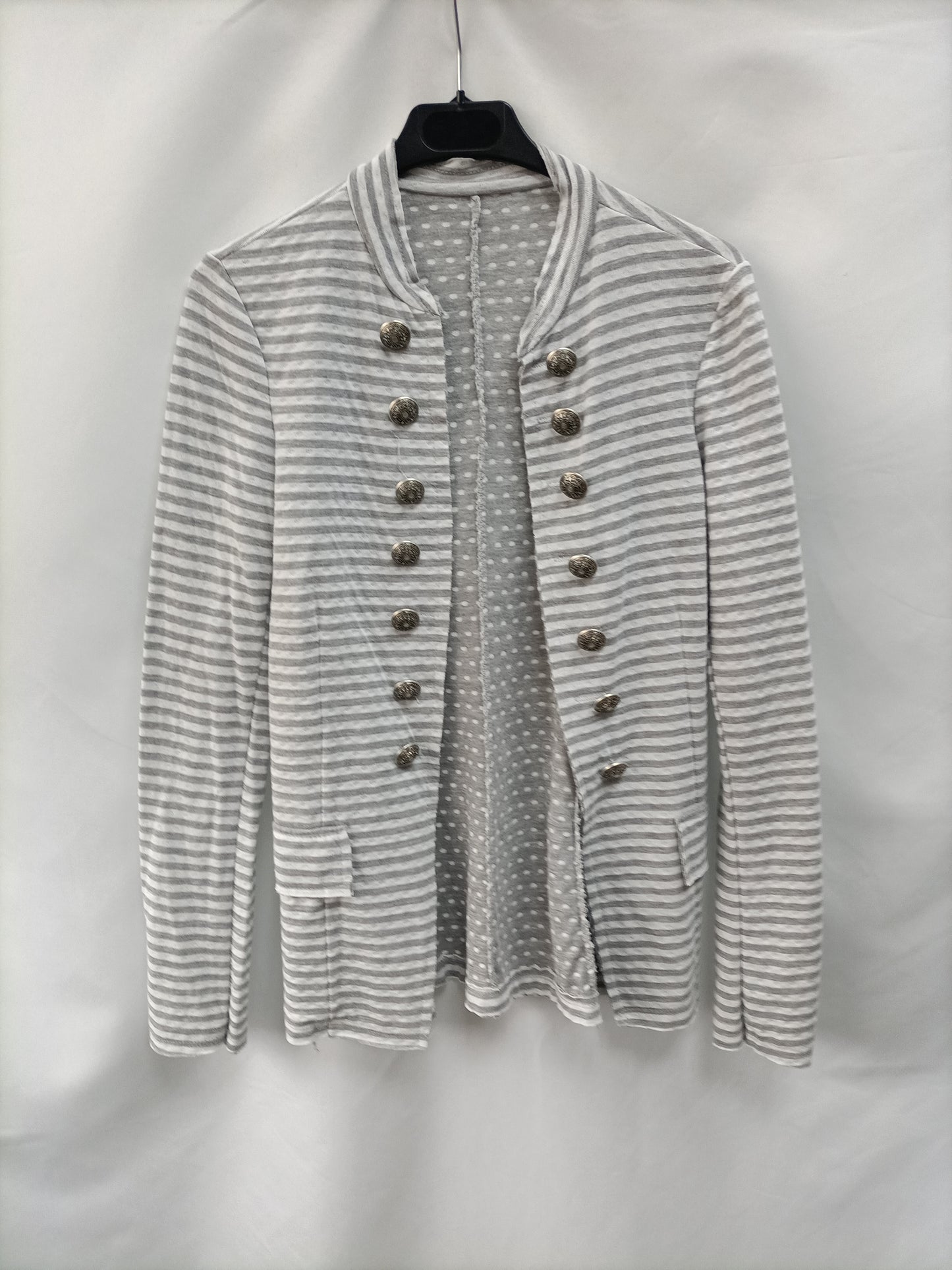 OTHERS. Gray and white striped blazer Ts