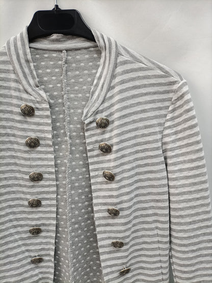 OTHERS. Gray and white striped blazer Ts