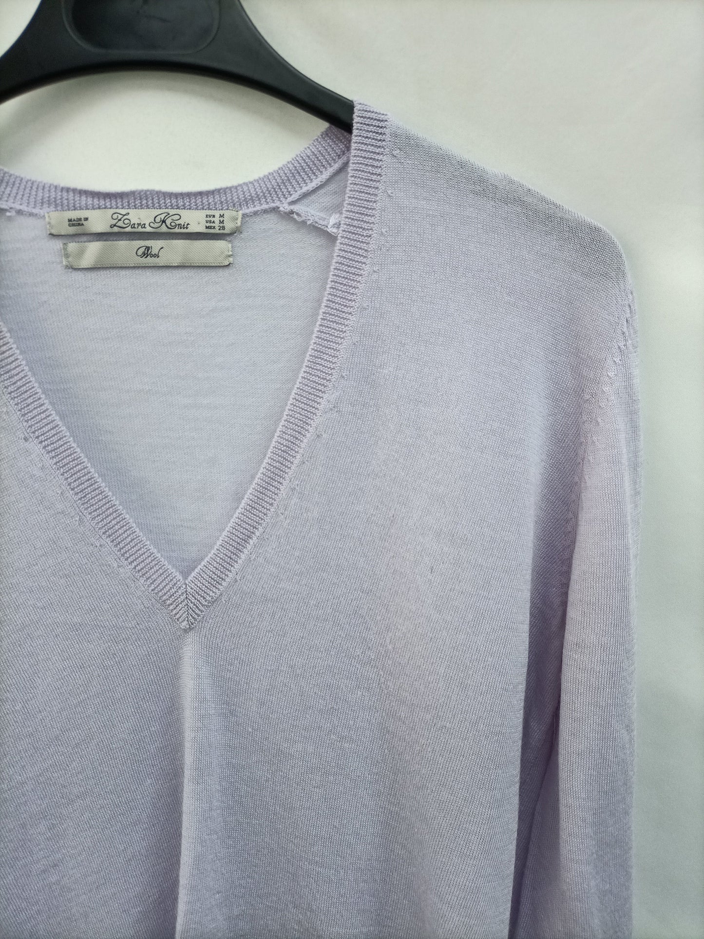 ZARA.Jersey cuello pico malva T.m