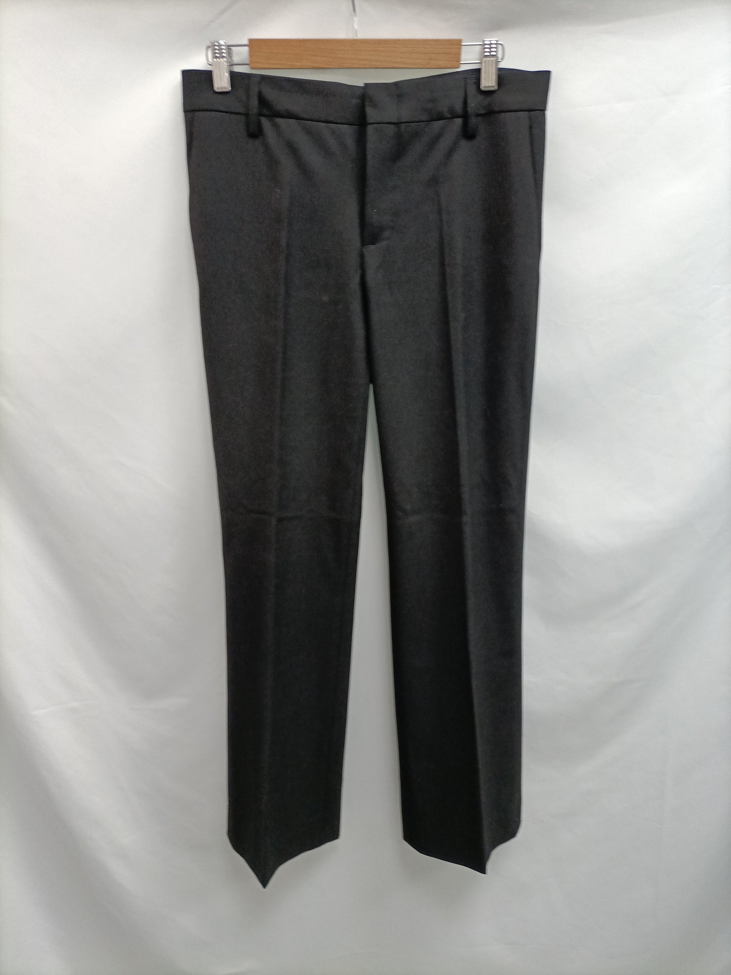 ZARA. Pantalón recto negro  T.40