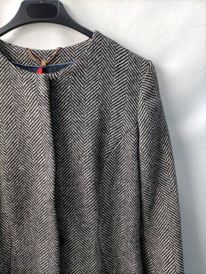 EL GANSO. Abrigo espiga de vestir T.38