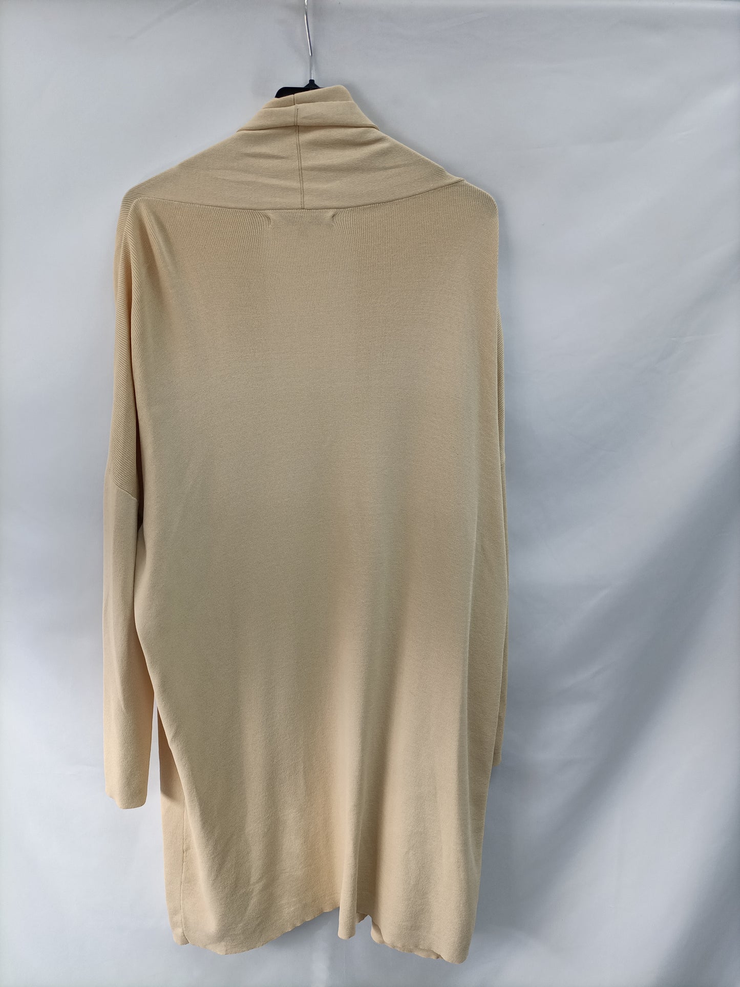 SÍNTESIS. Cárdigan amarillo pastel T.m