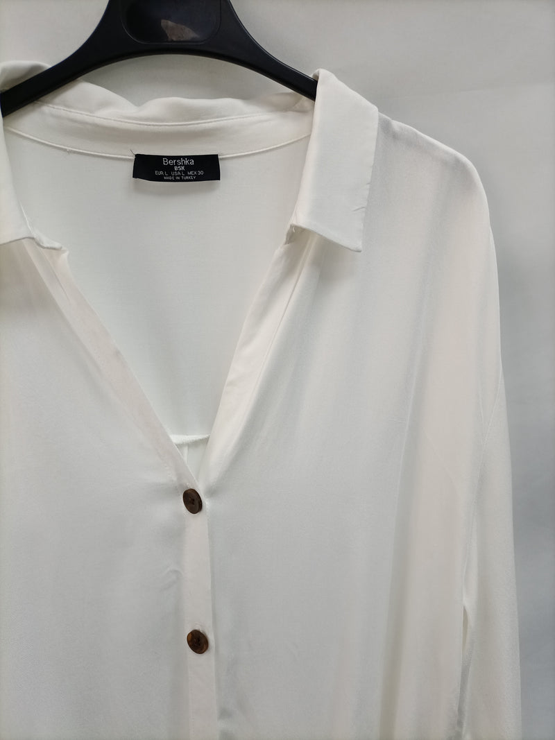 BERSHKA. Blusa/vestido blanco  T.L