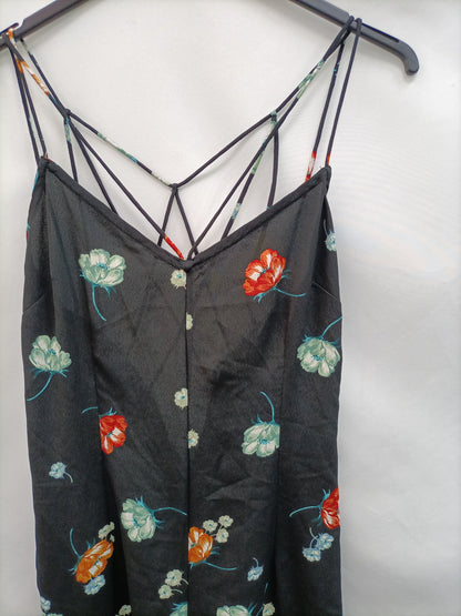 ASOS. Mono negro flores T.32