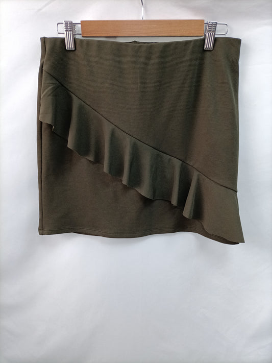 ZARA. Ruffled skirt T. l