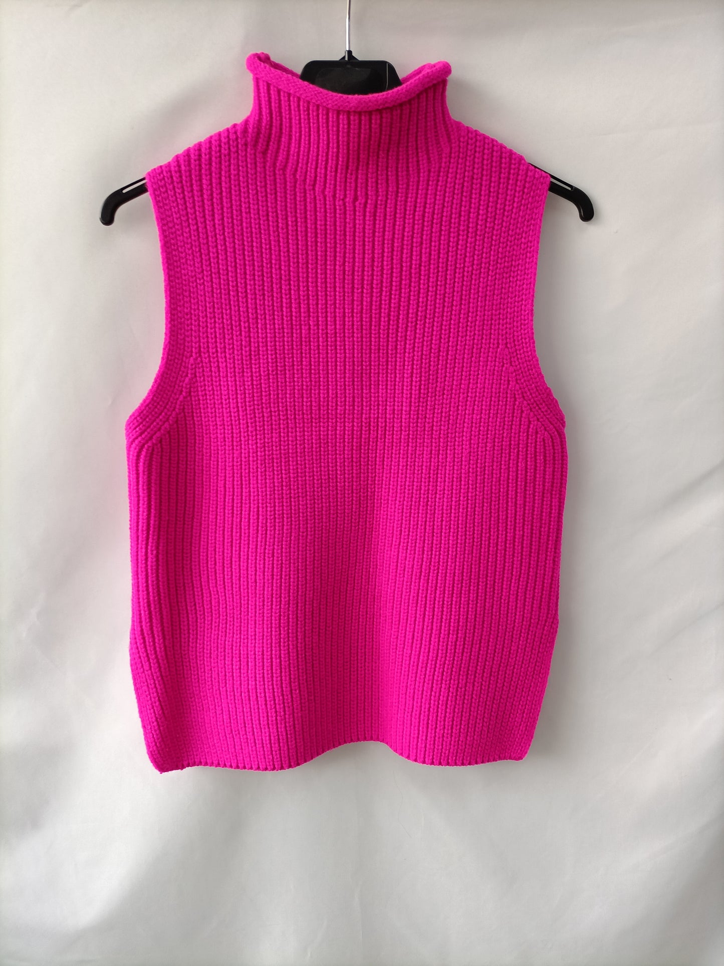 ZARA. Chaleco rosa fucsia T.s
