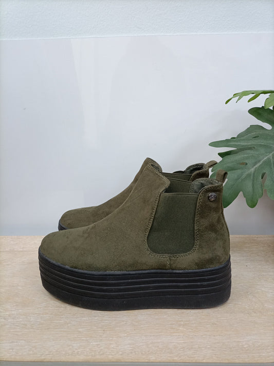 XTI. Botines verdes antelina T.39