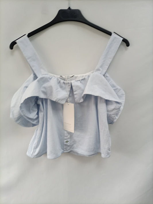 ZARA. Striped ruffle blouse Ts