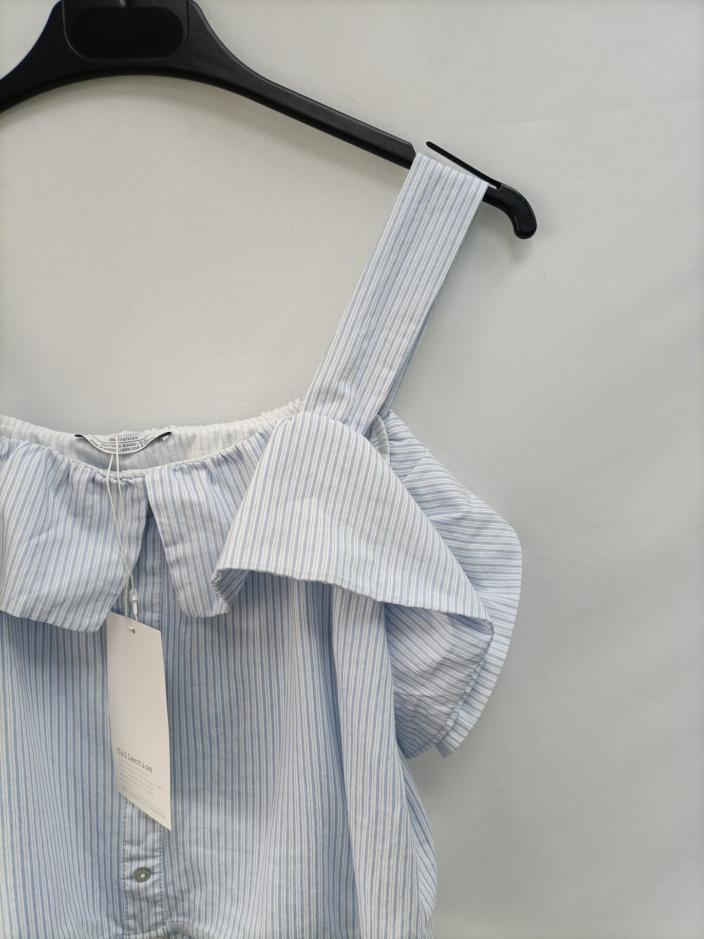 ZARA. Blusa volantes rayas T.s