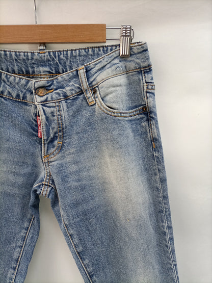 DSQUARED2. Worn jeans T.42 (34/36)
