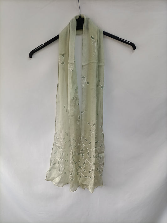 OTRAS. Pañuelo verde hojas