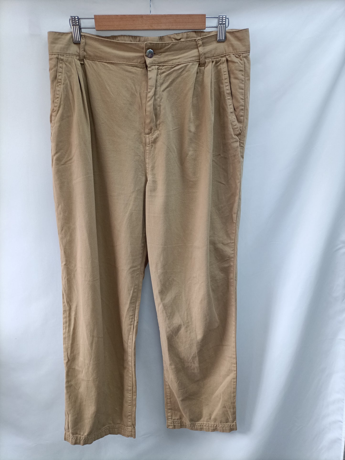 MANGO. Straight-cut camel trousers, size 42