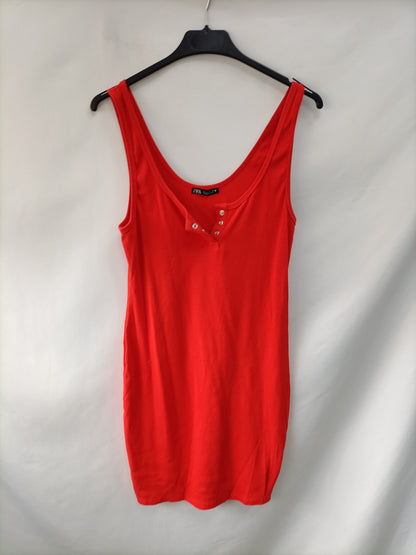 ZARA. Short red dress Tl