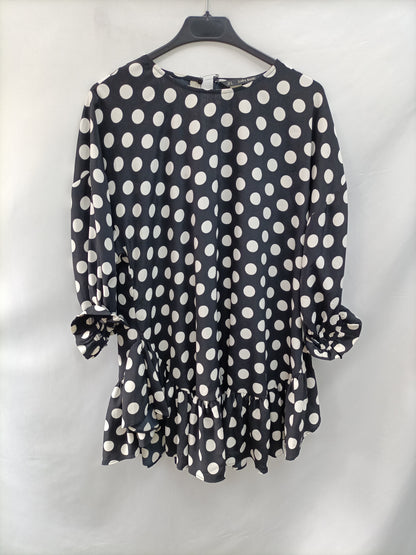 ZARA. Vestido negro lunares T.s