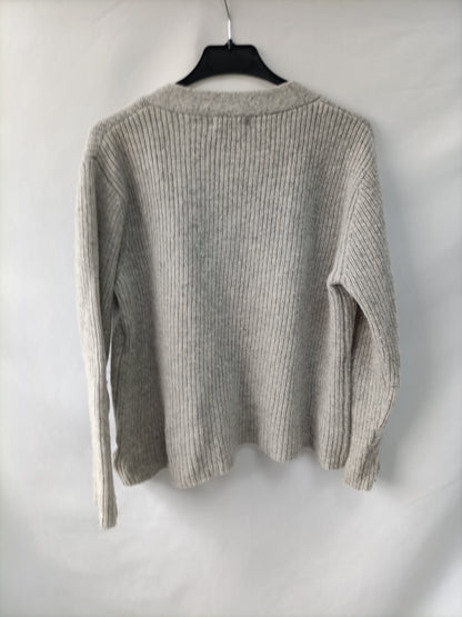 THAT ONE OR THAT ONE. Gray Ts Cardigan