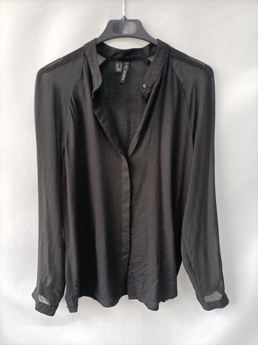 MANGO. Blusa negra fluida  T.s