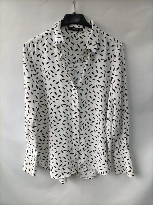 MANGO. Blusa blanca plumas  T.xs