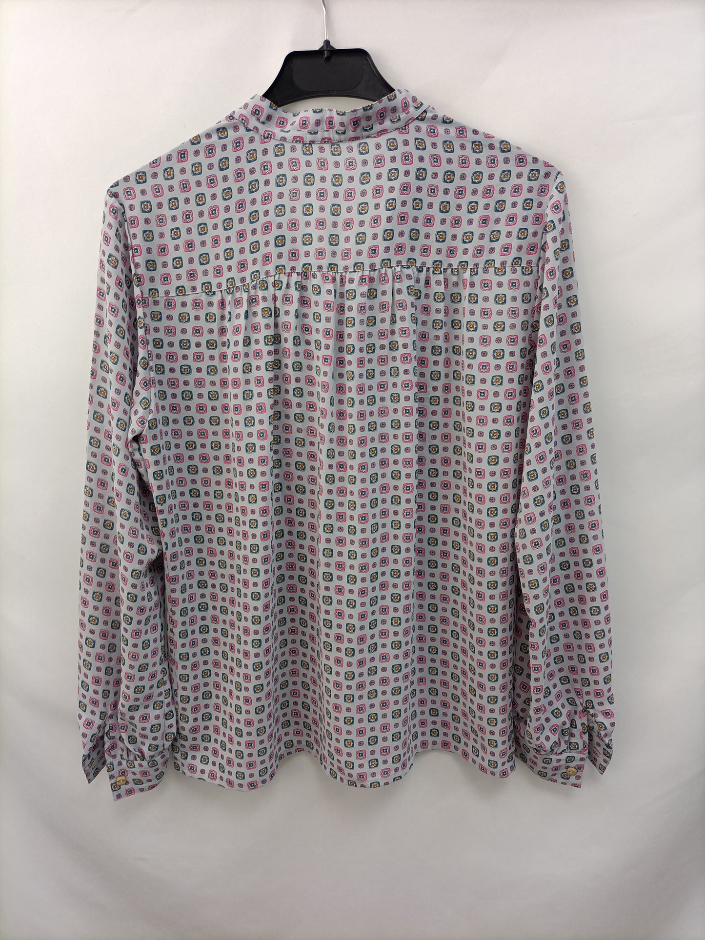 MERRYMAKE. Blusa fluida estampada T.m