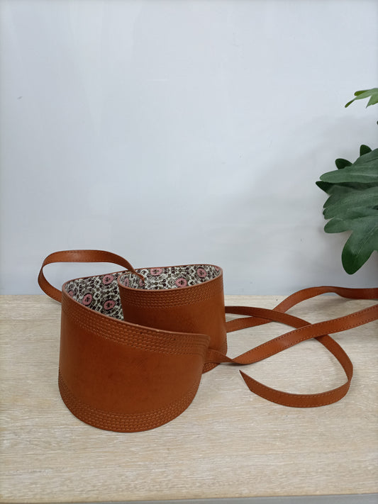 OTRAS. Cinturón camel  T.u