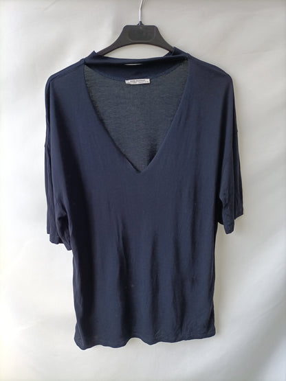 ZARA. Camiseta azul choquer T.s