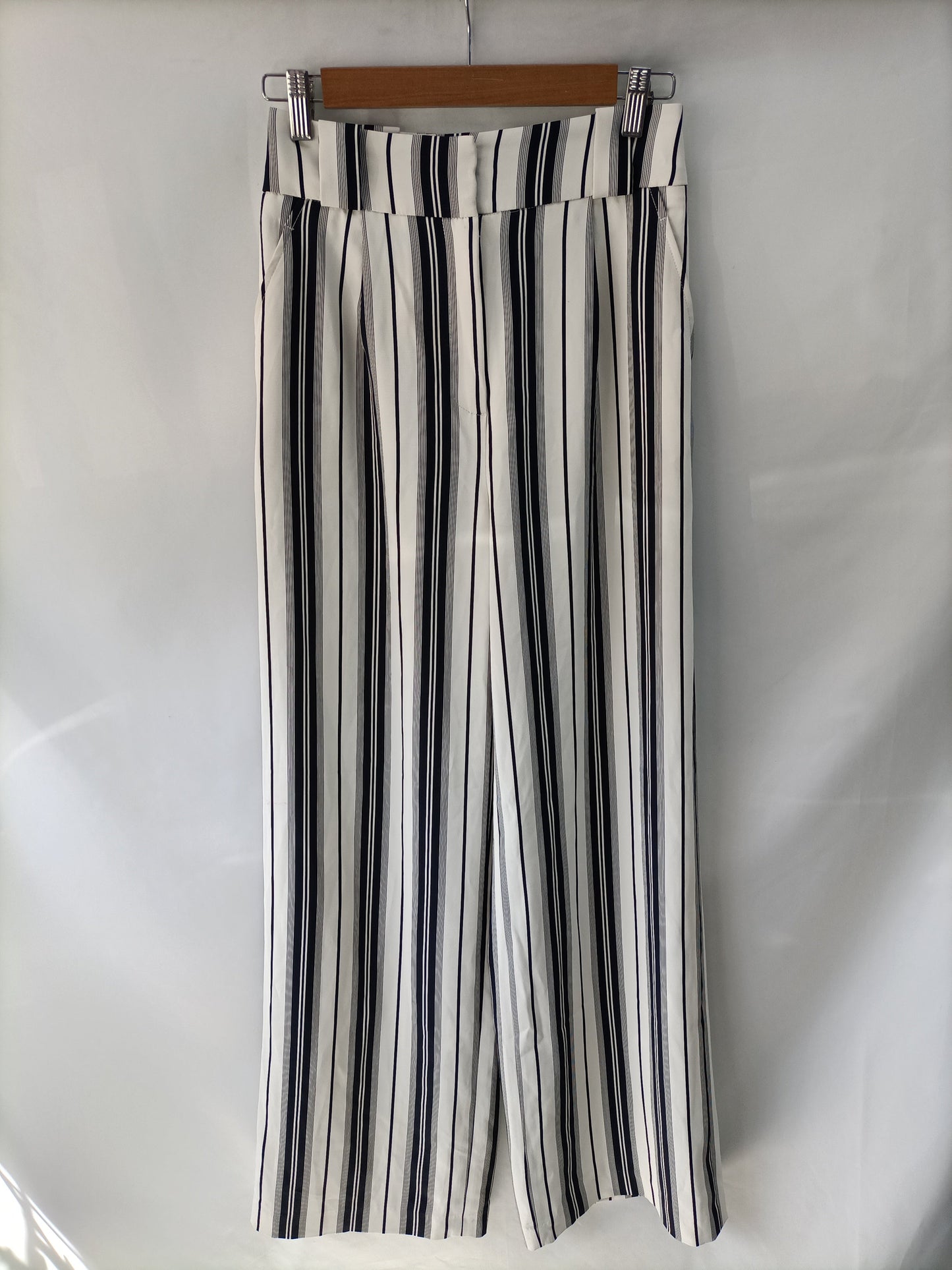 H&amp;M. Striped palazzo pants S.34