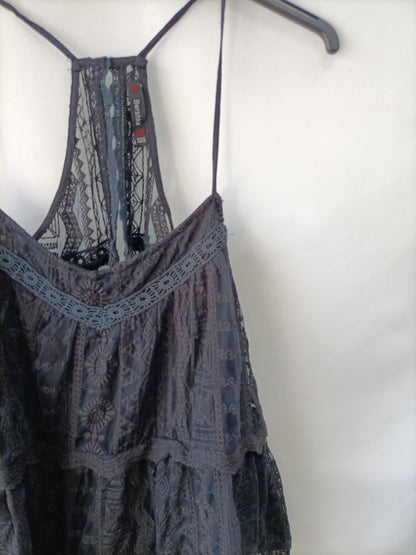 BERSHKA. Too negro encaje T.xs
