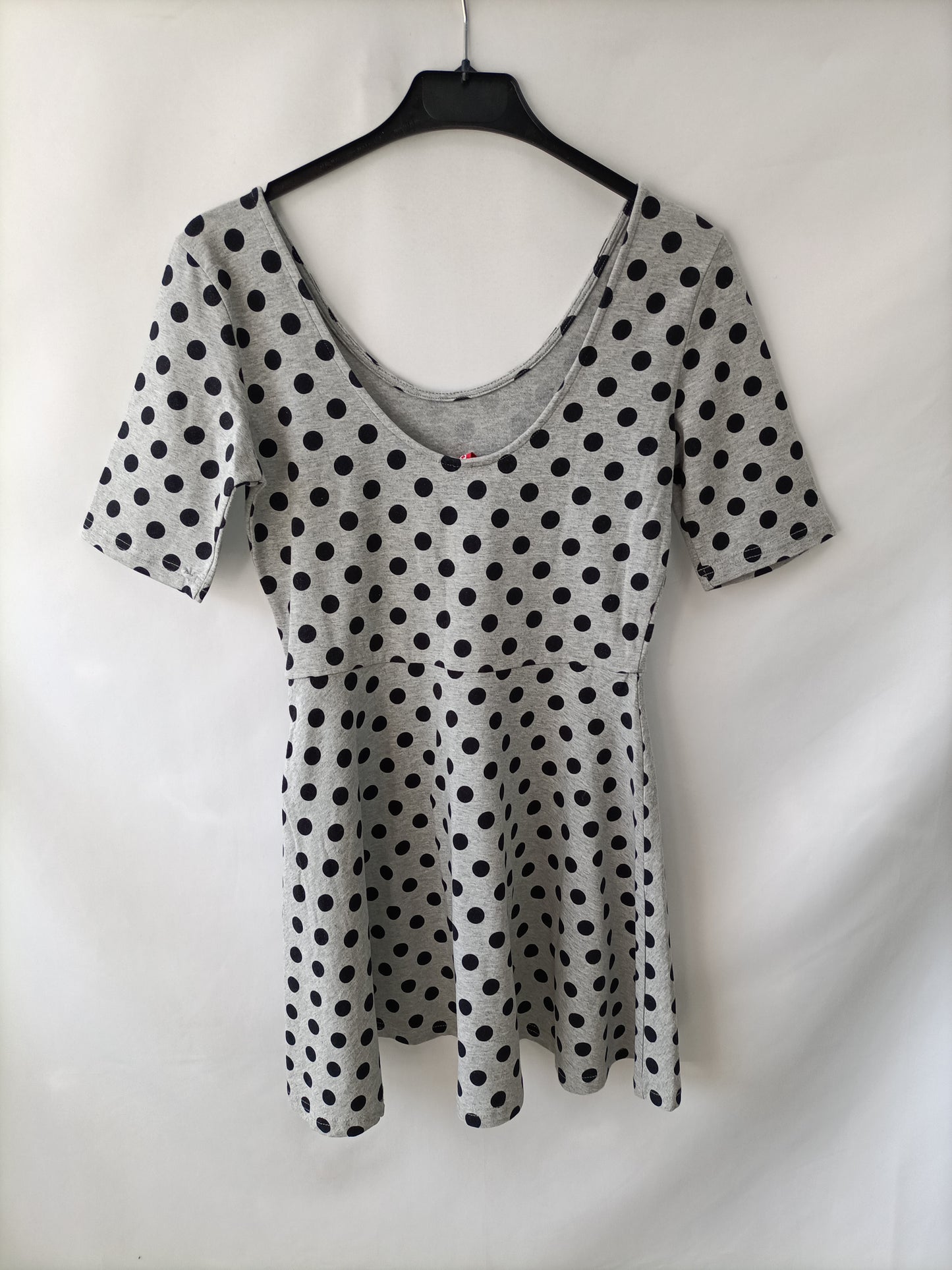 H&M. Vestido gris Lunares T.s