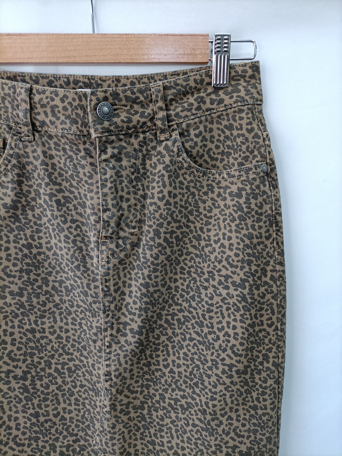 ZARA. Falda animal print  T.xs