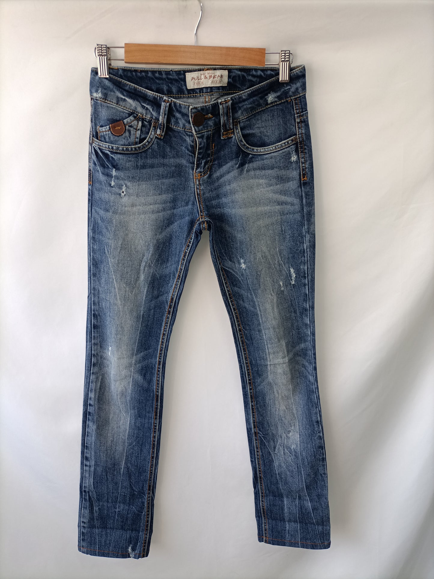 PULL&BEAR. Pantalón efecto lavado T.36