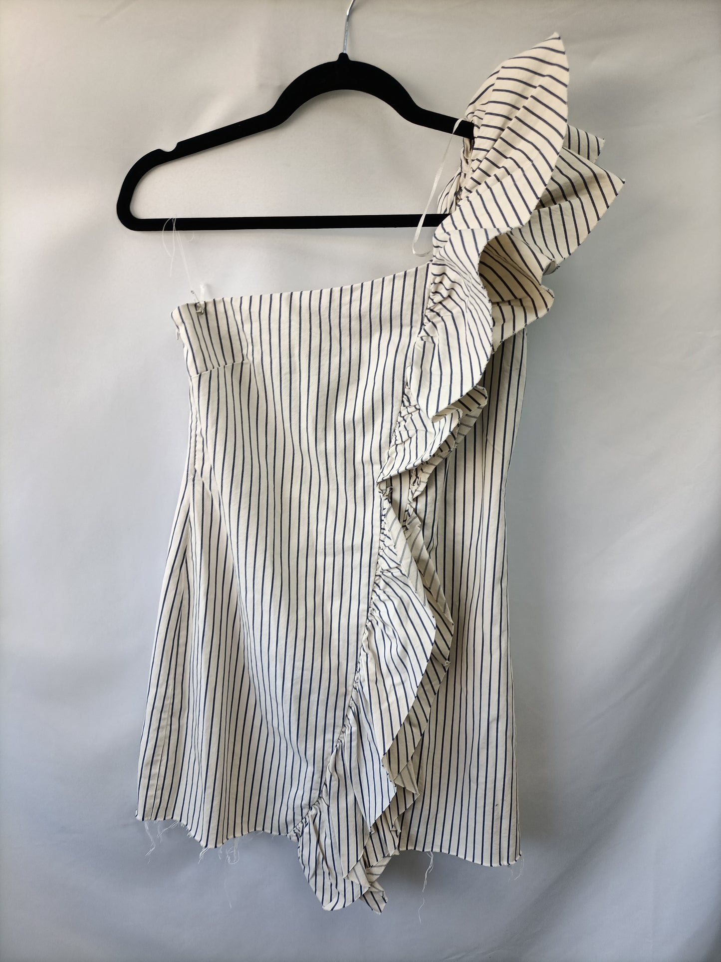 ZARA. Vestido asimétrico T.m