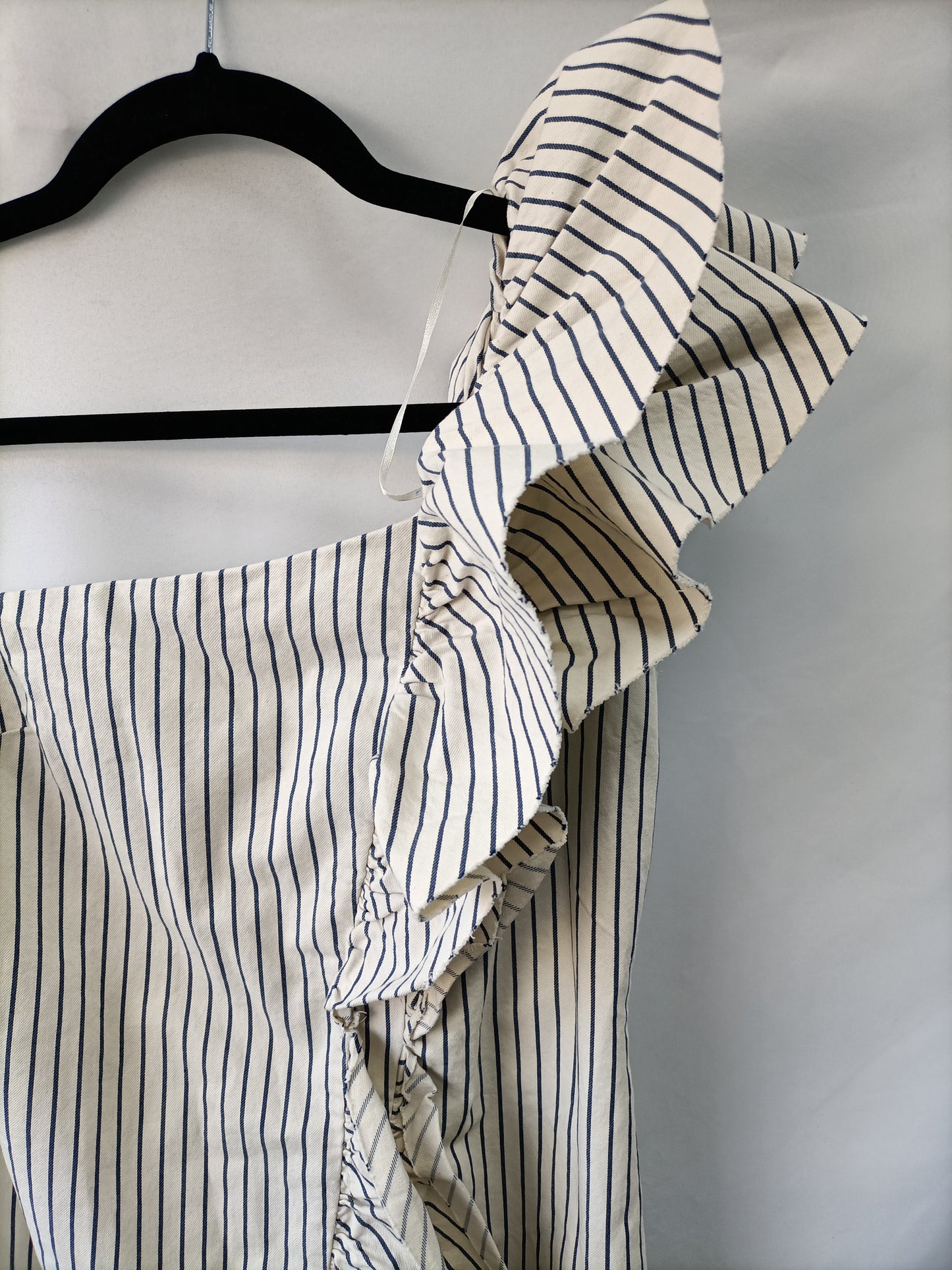 ZARA. Vestido asimétrico T.m