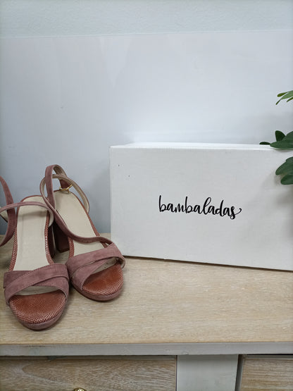 BAMBALADAS. Sandalias piel rosa T.38