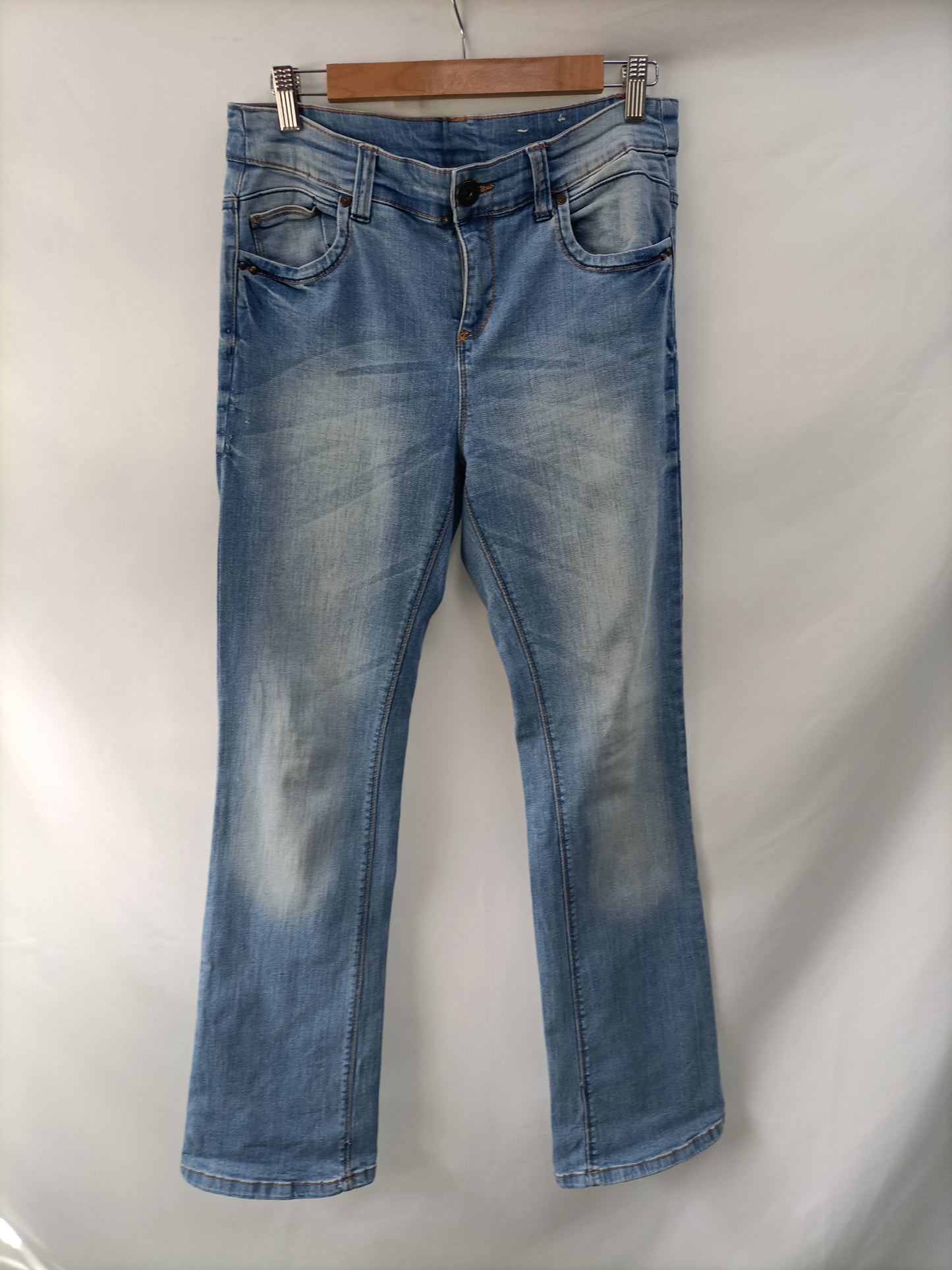 M&MODE. Pantalón campana denim T. 40