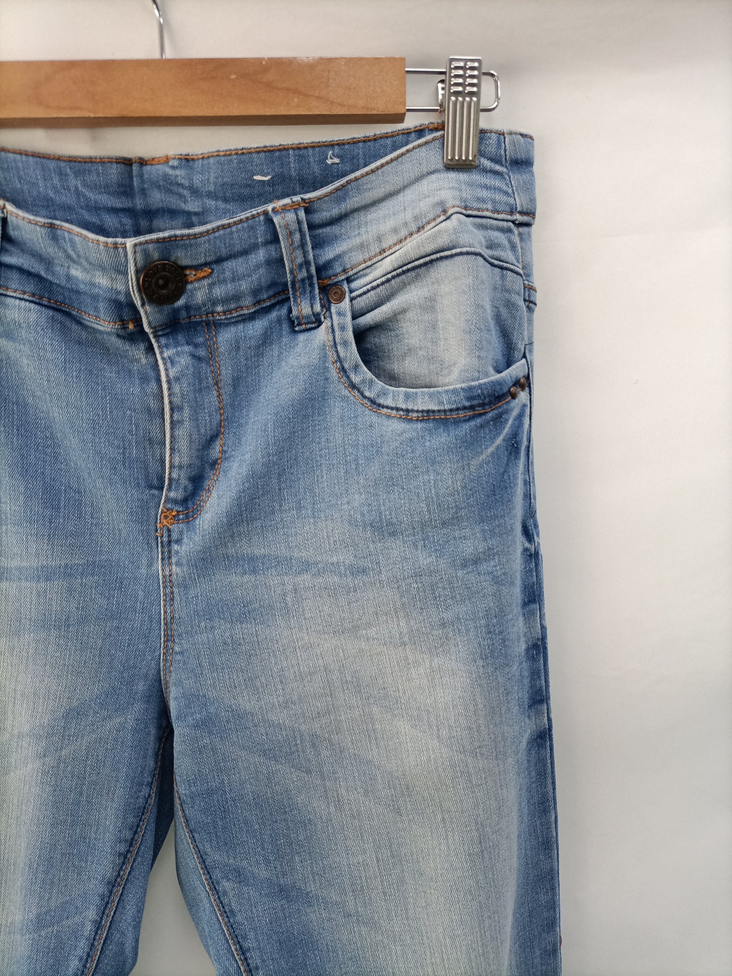 M&MODE. Pantalón campana denim T. 40