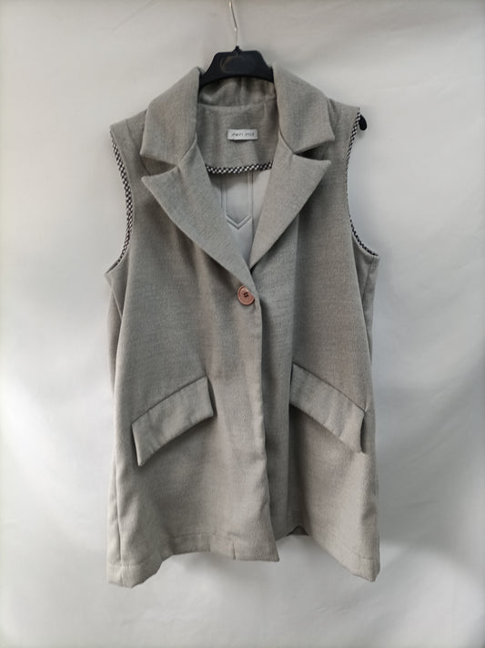 AMPI VERA. Chaleco gris pelito T.u(m)