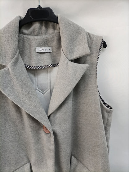 AMPI VERA. Chaleco gris pelito T.u(m)