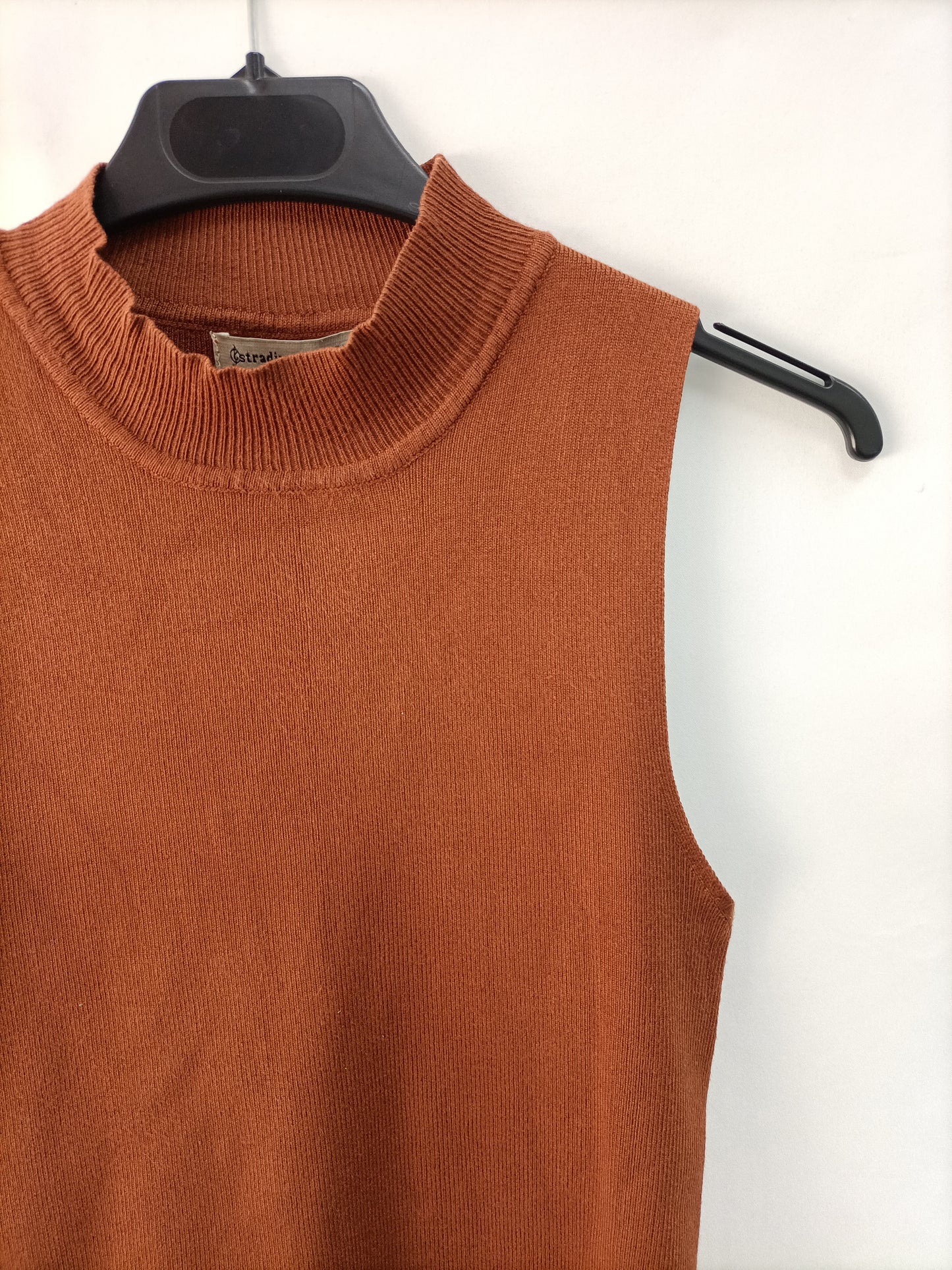 STRADIVARIUS.  Top punto teja T.M