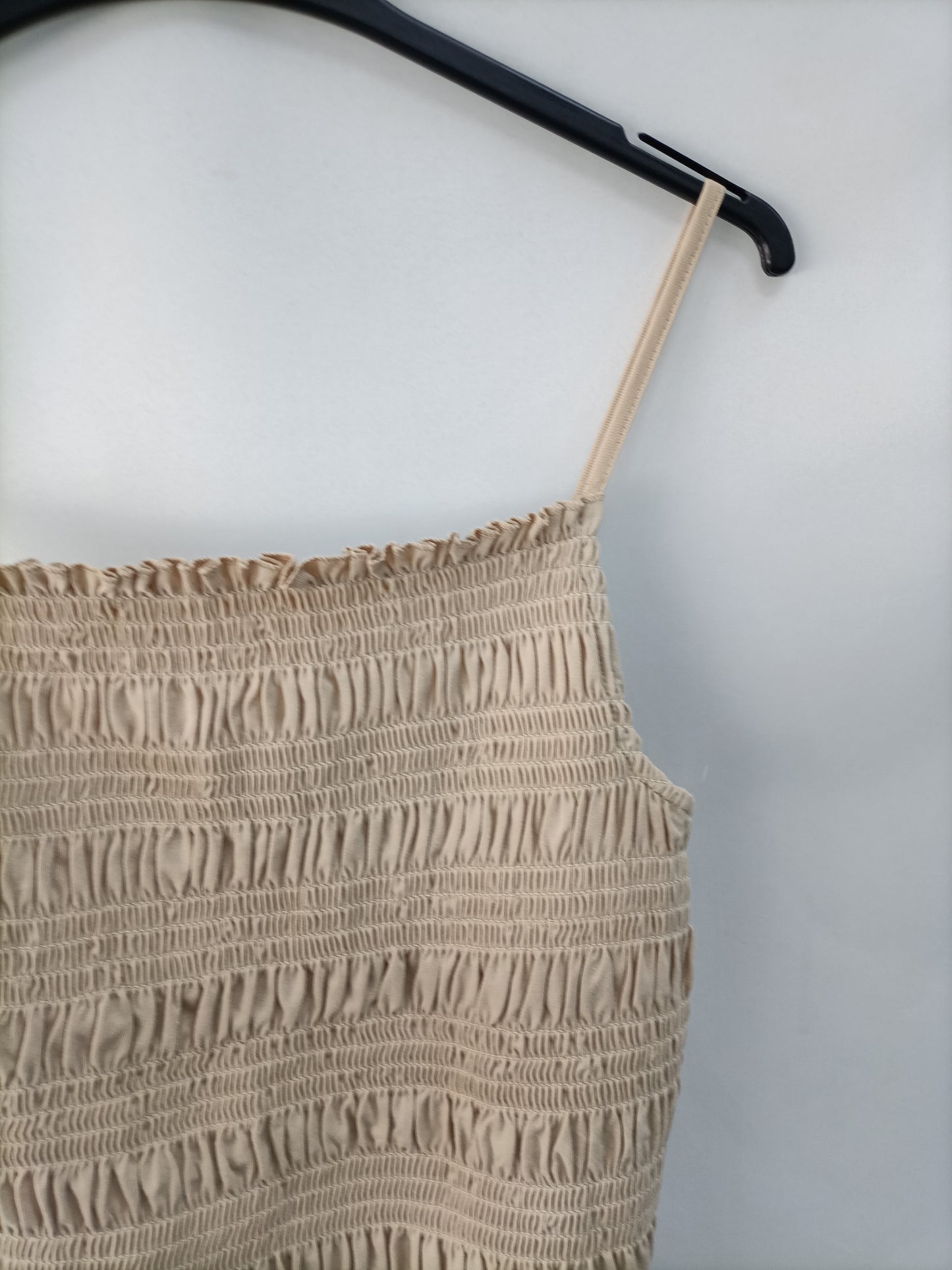 H&M. Top beige nido abeja T.m