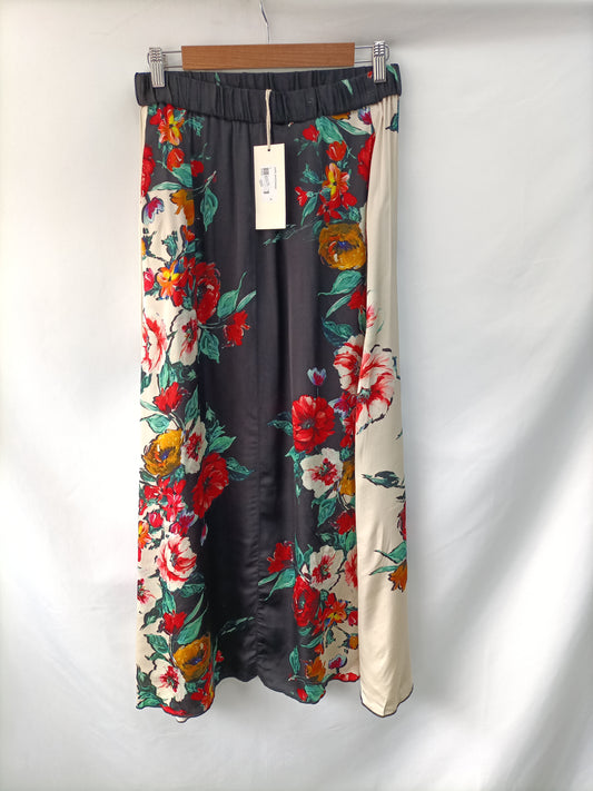 DIEGA. Falda beige flores T.s