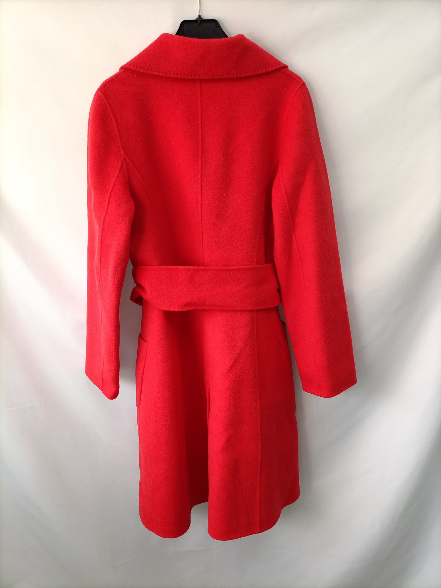 MANGO. Abrigo de paño rojo T.l